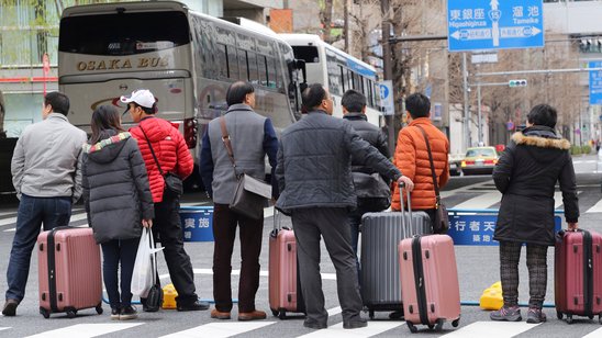 大阪で襲撃された中国人に中国政府「当面は日本行きを避けるべき」