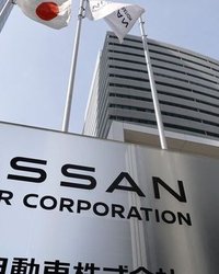 経営再建中の日産自動車は11日、普通社債と新株予約権付き社債を通じて約8600億円を海外の機関投資家から調達したと発表した。この資金は主に、次世代電気自動車（EV）の開発や、2025年度に償還を迎える社債の借り換えに充てられる。