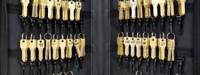 スーパー銭湯でロッカー合鍵170本、中国籍18歳男を再逮捕　首都圏で約100件、盗んだICチップは香港で不正利用か　県警は中国人グループを捜査